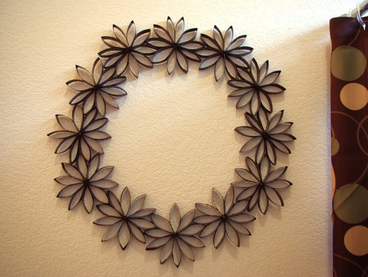 1 Decor Paper Flower Wreath Happiness Is Homemade
