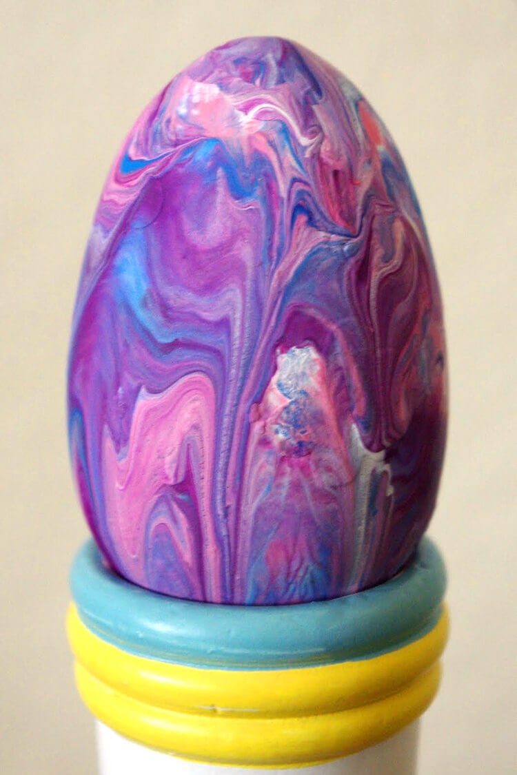 marble painted easter eggs 