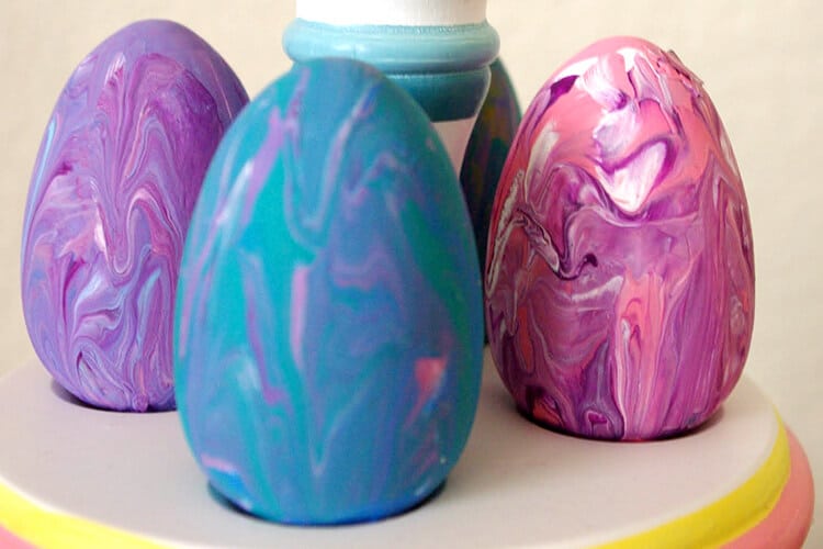 marbled easter eggs in different colorsz