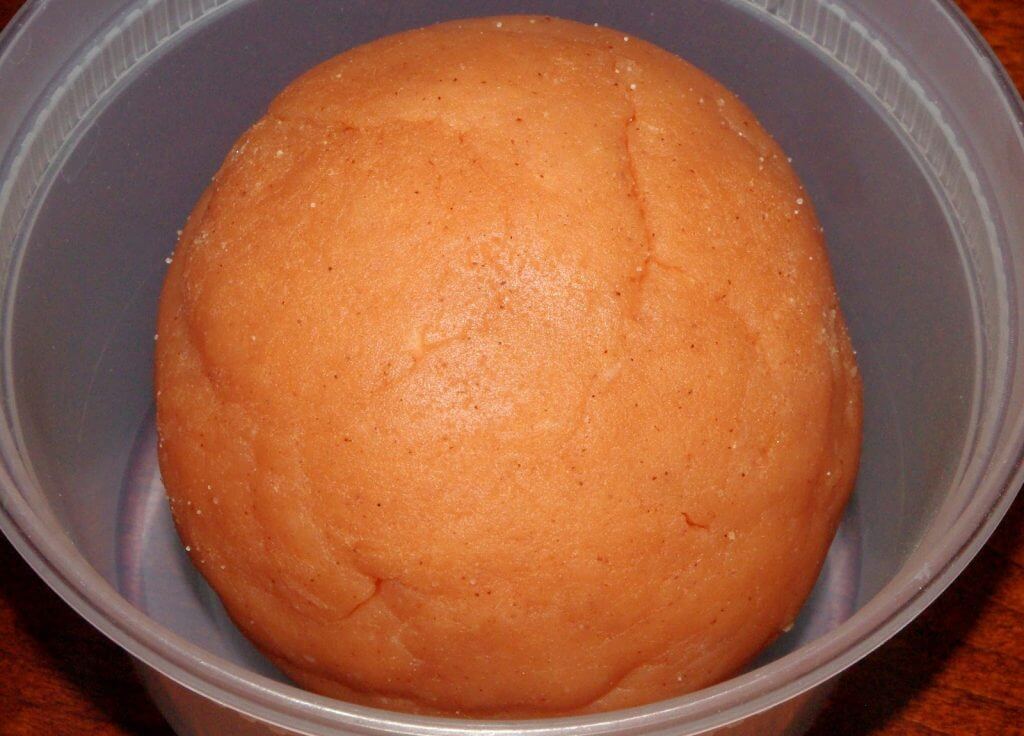 pumpkin pie playdough in bowl