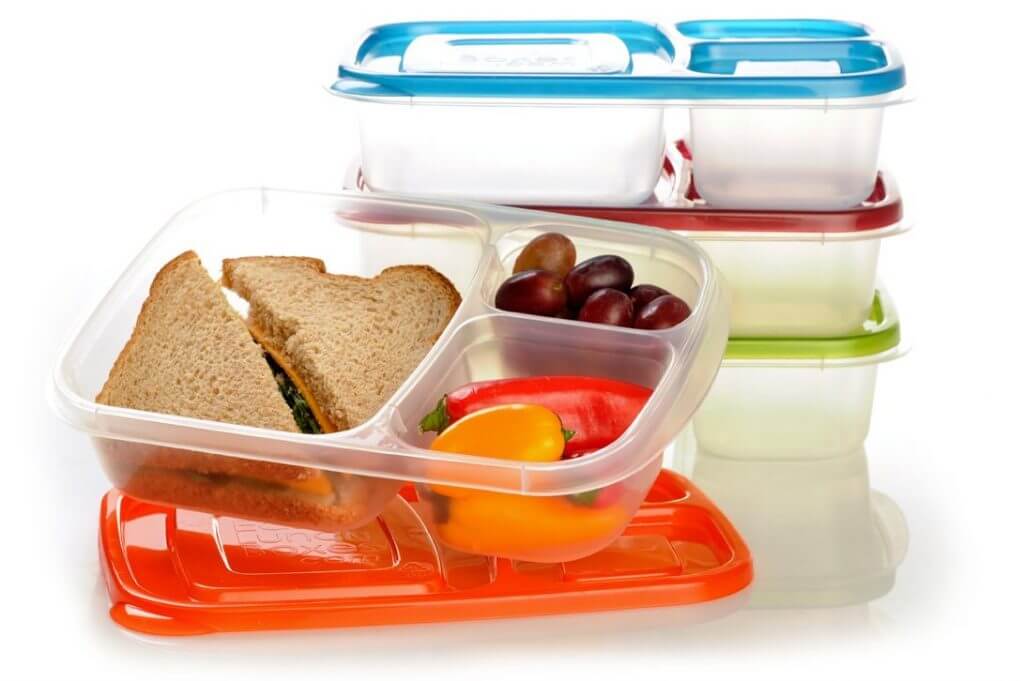easy lunch boxes made from tupperware containers
