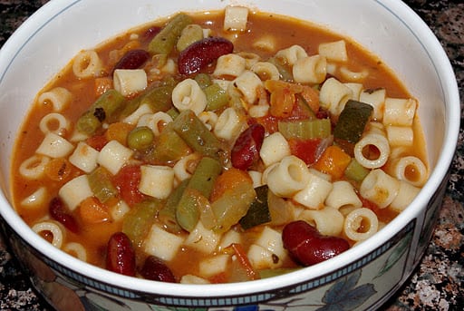 Kids Cook! Everything-But-the-Kitchen-Sink Minestrone Soup {Recipe}