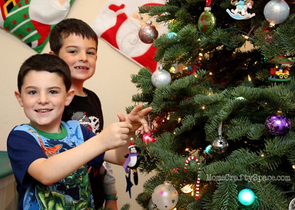 Christmas Tree Decorating With Starbucks Artisan Fresh Cinnamon