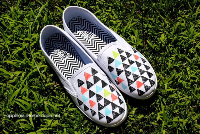 80’s Inspired Geometric Stamped Shoes Tutorial