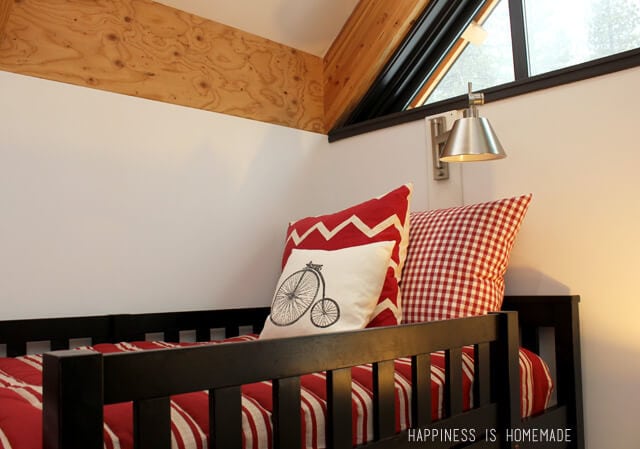 Bunk Bed Detail at the 2014 HGTV Dream Home