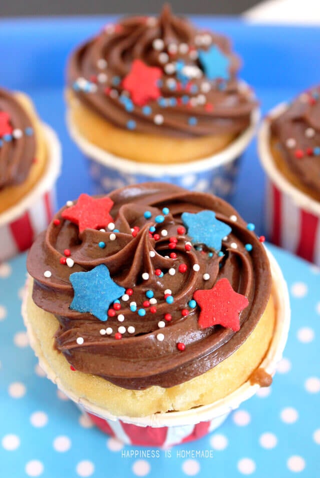 4th of July Cupcakes with Star Shapes Inside