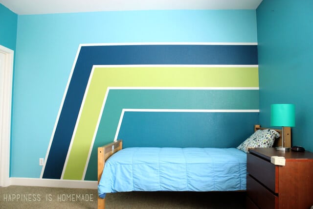 Boys Bedroom: Graphic Racing Stripes Painted Accent Wall 