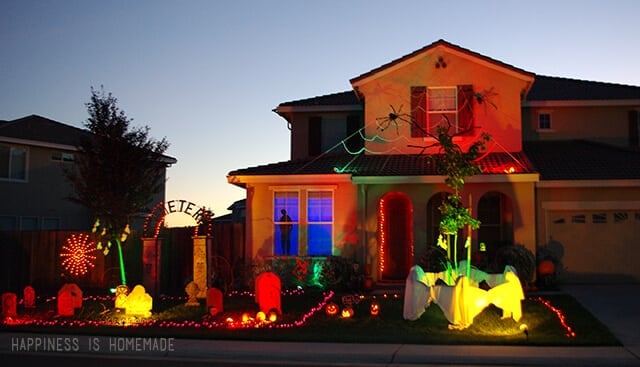 fun halloween yard decorations