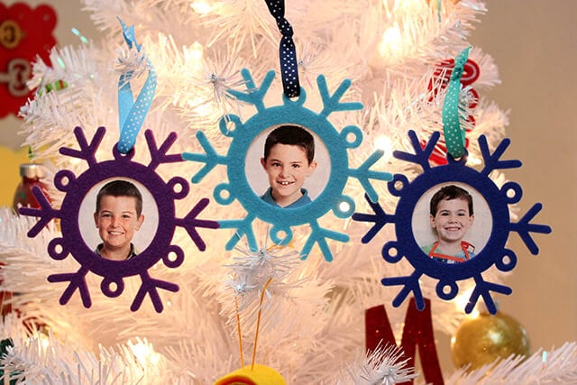 Kids Craft: Snowflake Photo Ornaments