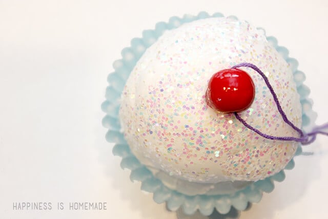 Use Shaving Cream and Glue for Frosting on a Cupcake Ornament
