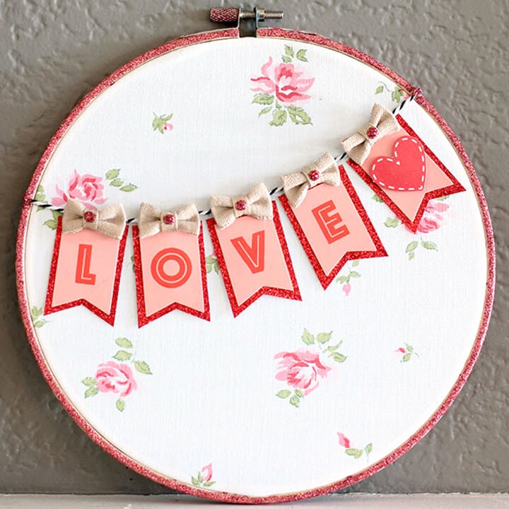 valentines day decorative hoop art that reads "LOVE"