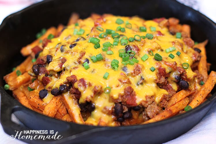 Skinny Skillet Chili Cheese Fries