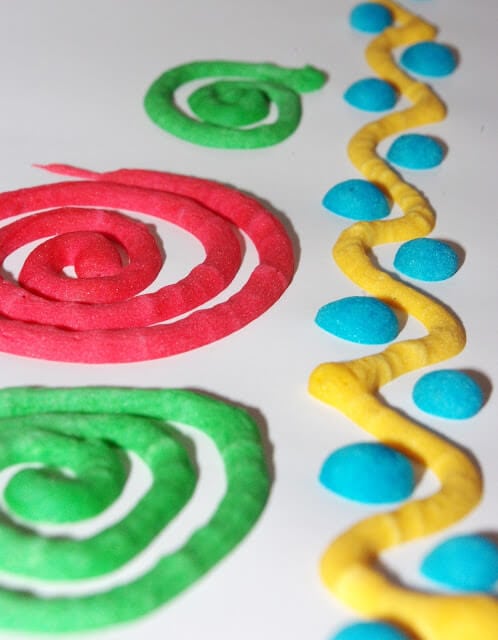 50 Easy Crafts for Kids - DIY Kids' Art Project Ideas