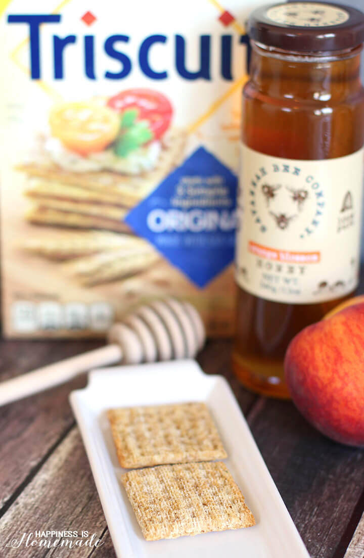 triscuit crackers and ingredients for triscuit easy snack recipe