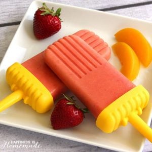 homemade strawberry peach fruit popsicles