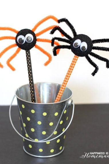 halloween spider kids craft in bucket