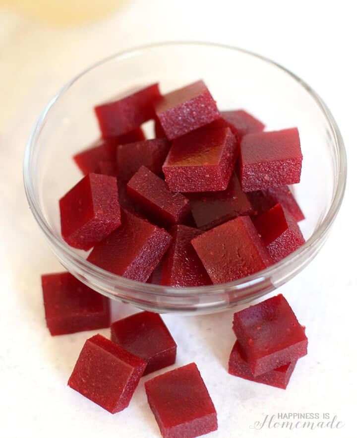 These Homemade Healthy Fruit Snacks are Delicious