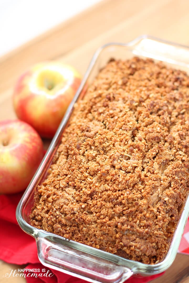 pan of delicious apple granola streusel bread