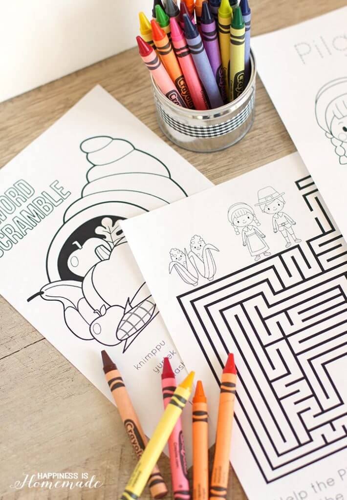 printable thanksgiving coloring book for kids with crayons to color
