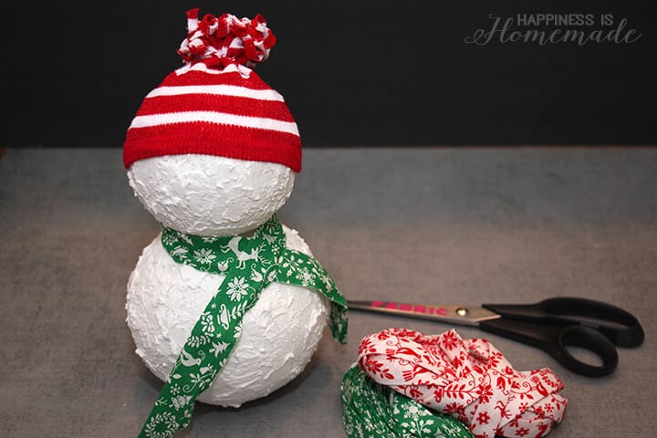 How to Make a Snowman from Styrofoam Balls