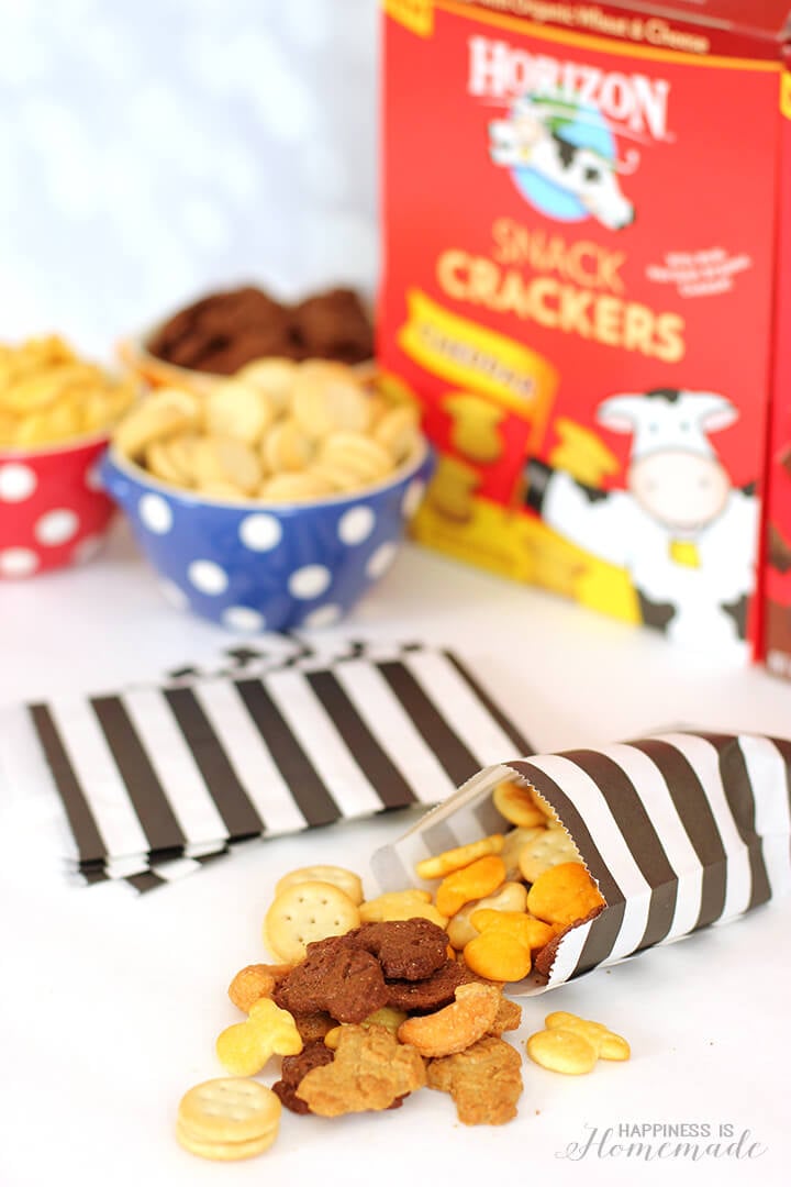 NYE Kids Activity - DIY Snack Mix Station with Horizon Organic Snacks