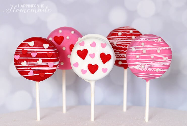 Valentine’s Day Oreo Pops