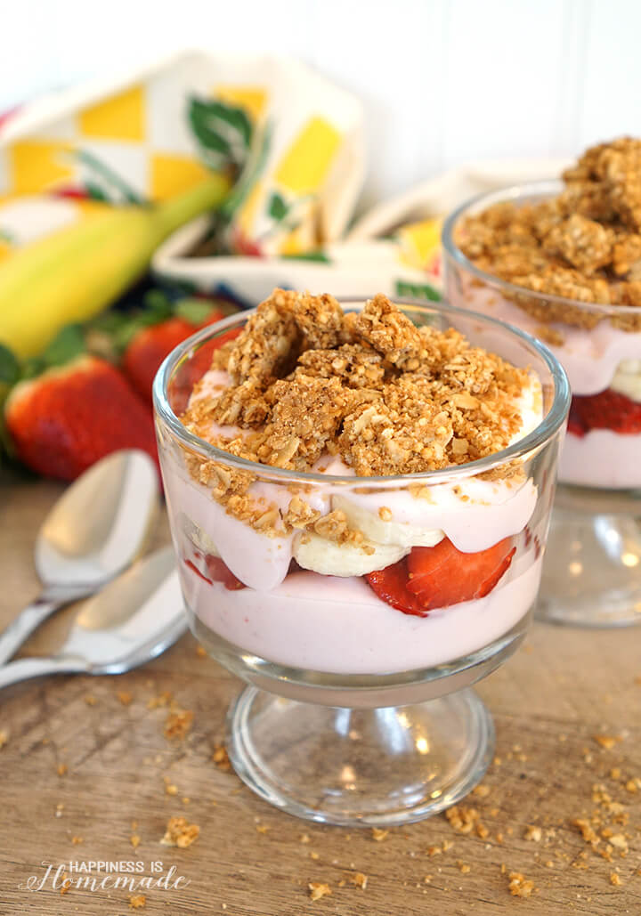 Snacksational Strawberry Banana Parfaits