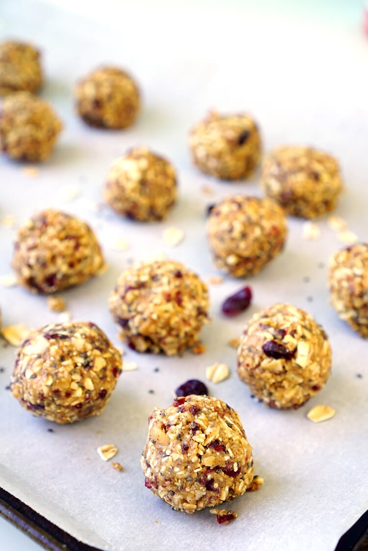 Cranberry Almond Energy Bites - Healthy and Delicious