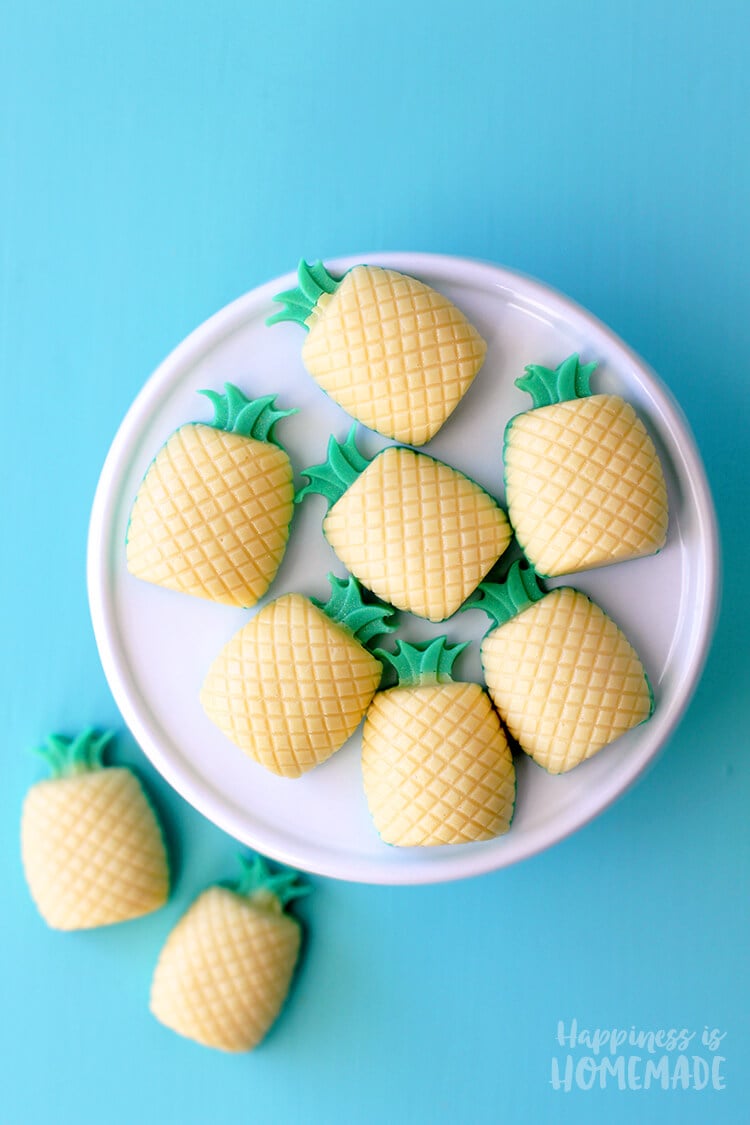 DIY Piña Colada Mini Pineapple Soaps