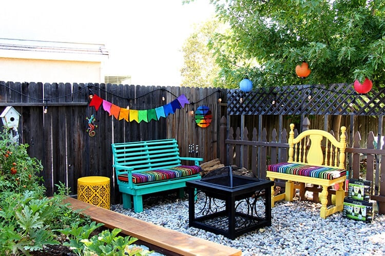 Colorful Outdoor Entertaining Area