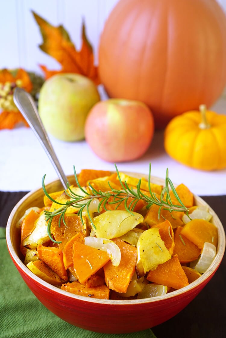 roasted squash and sweet potatoes with apples for delicious thanksgiving side dish