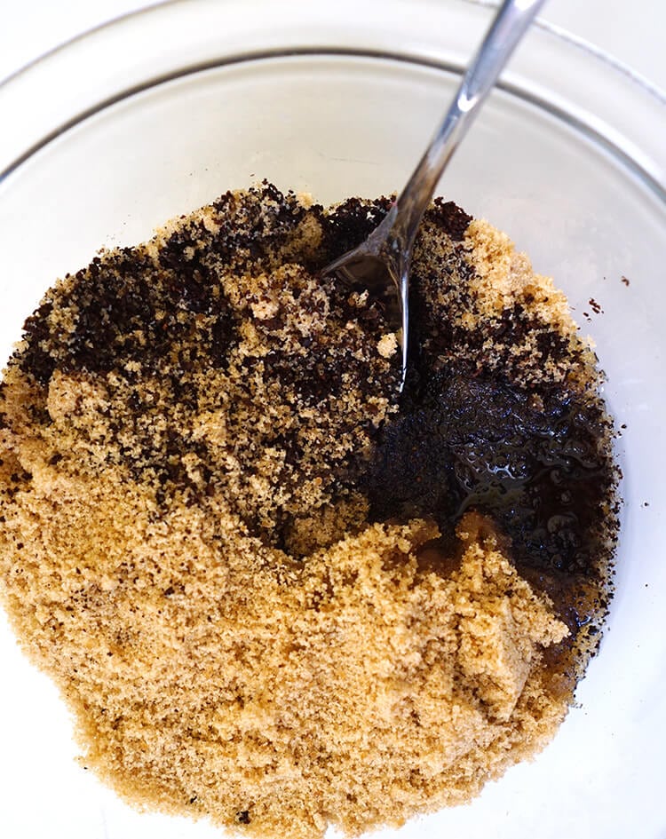 mixing up diy coffee sugar scrub