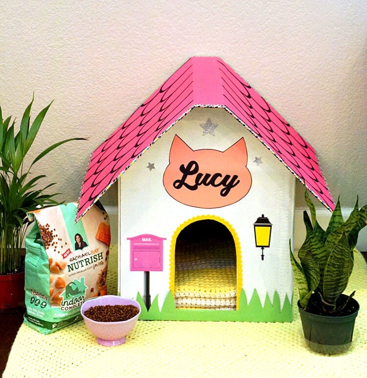 cute diy kitty cat house made from cardboard box