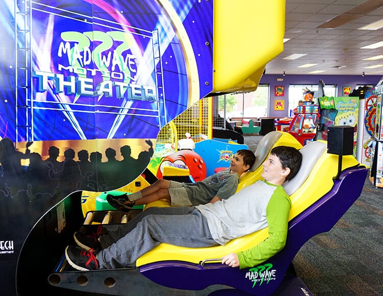 mad wave motion theater game at chuck e cheeses 