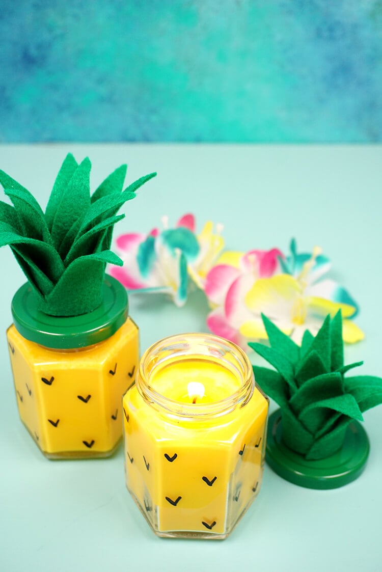 diy pineapple candles with lei 
