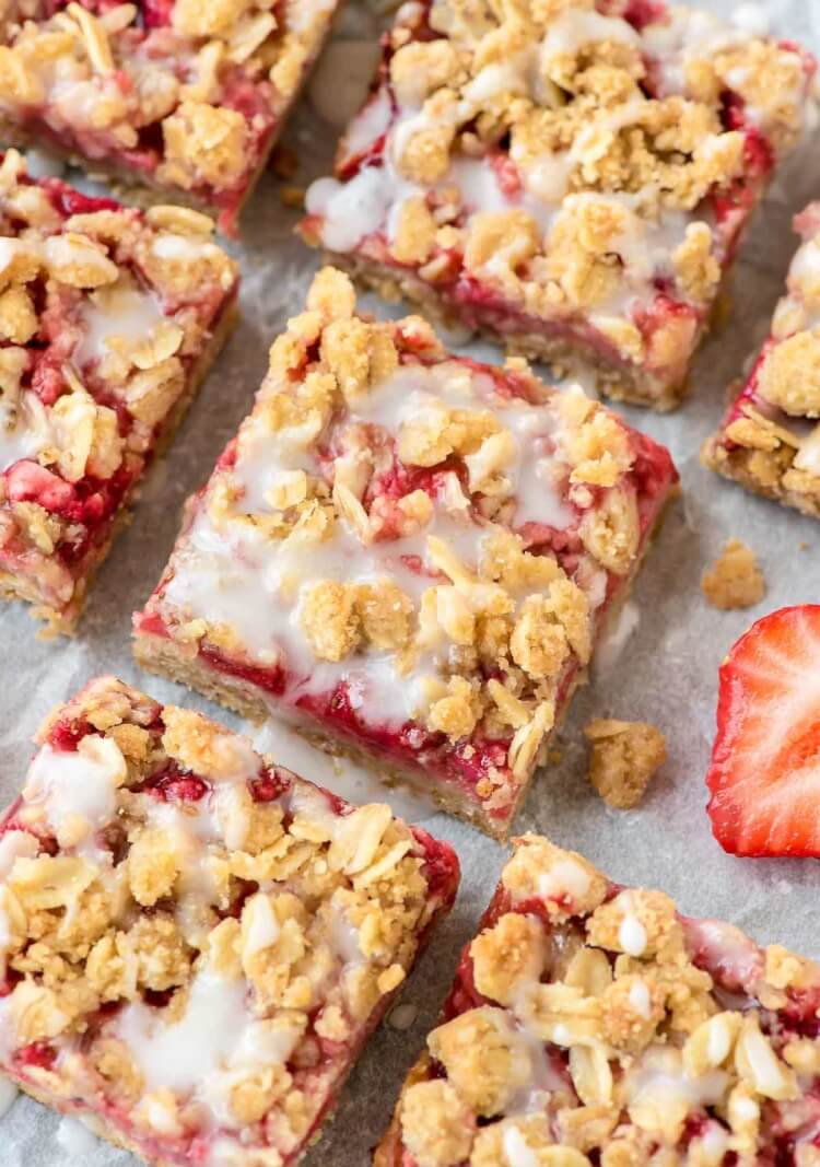 easy strawberry oatmeal bars 