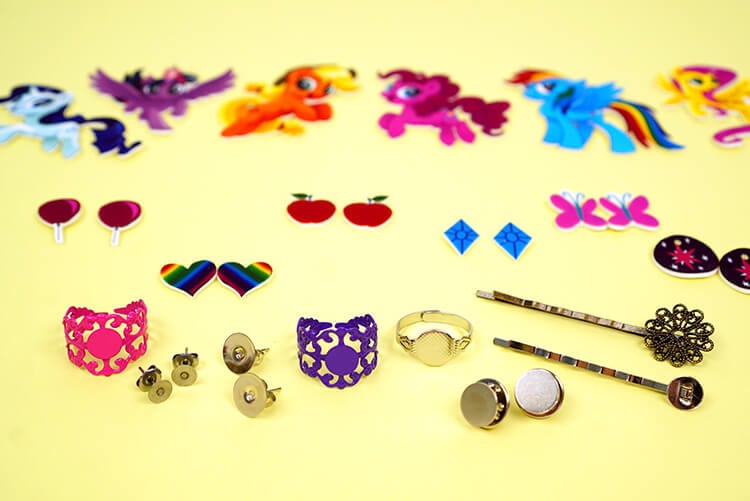 necklace and earring accessories 