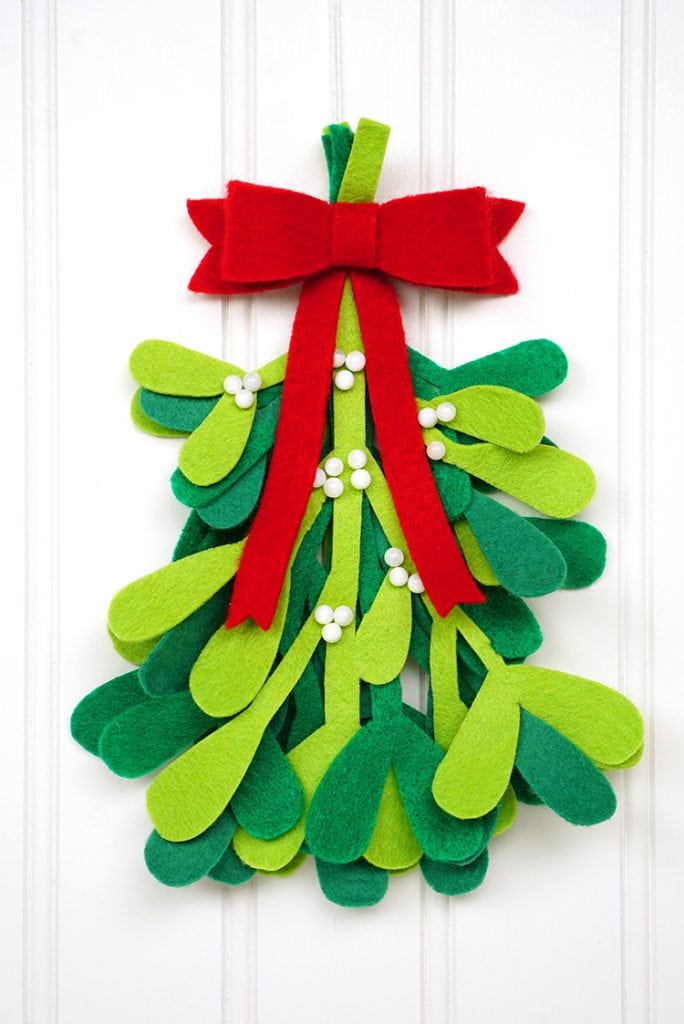 diy mistletoe christmas decorations