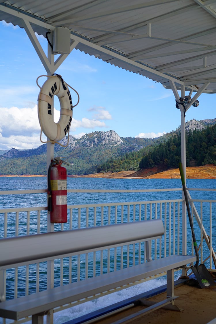 lake shasta boat ride view