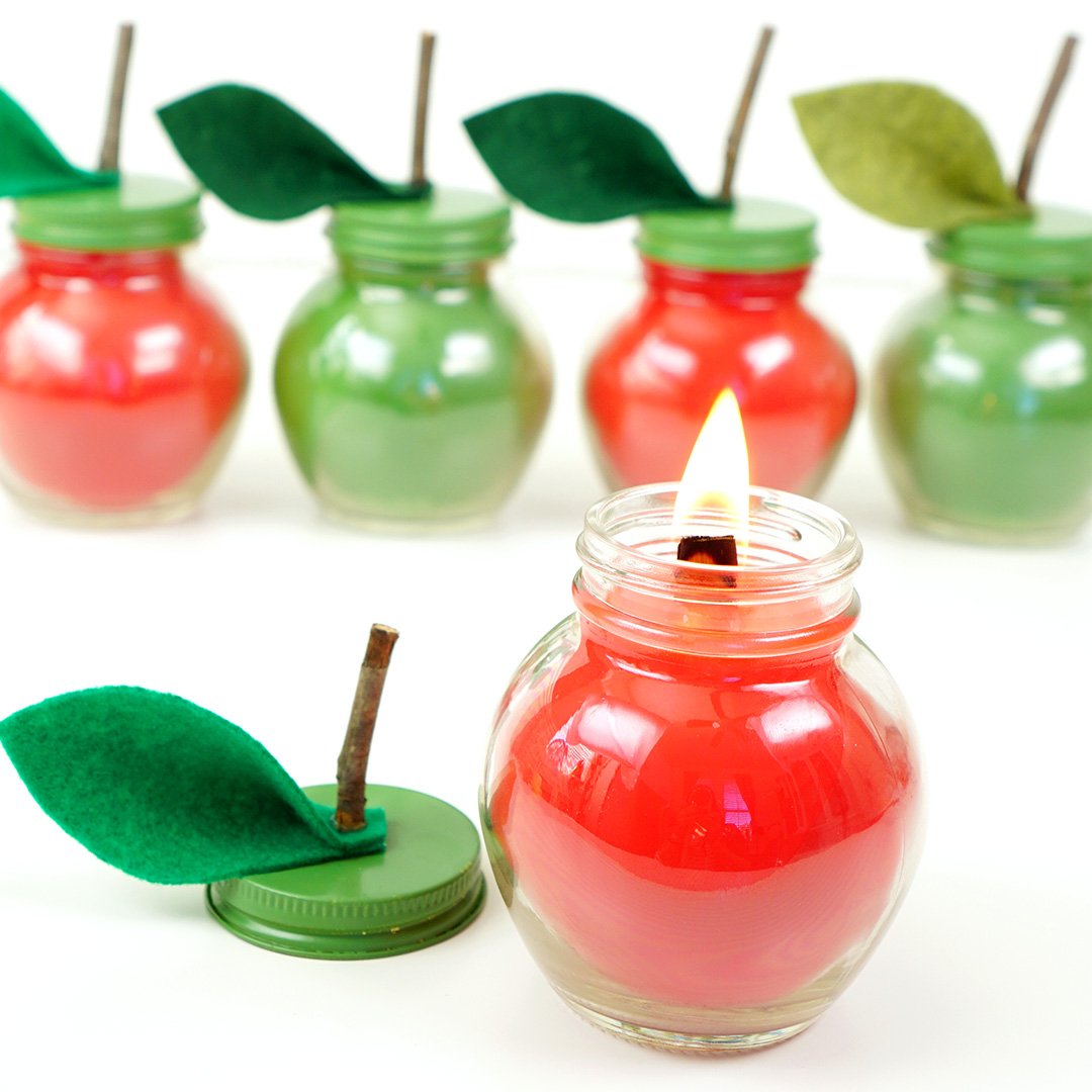 apple spice candle gift idea for teachers