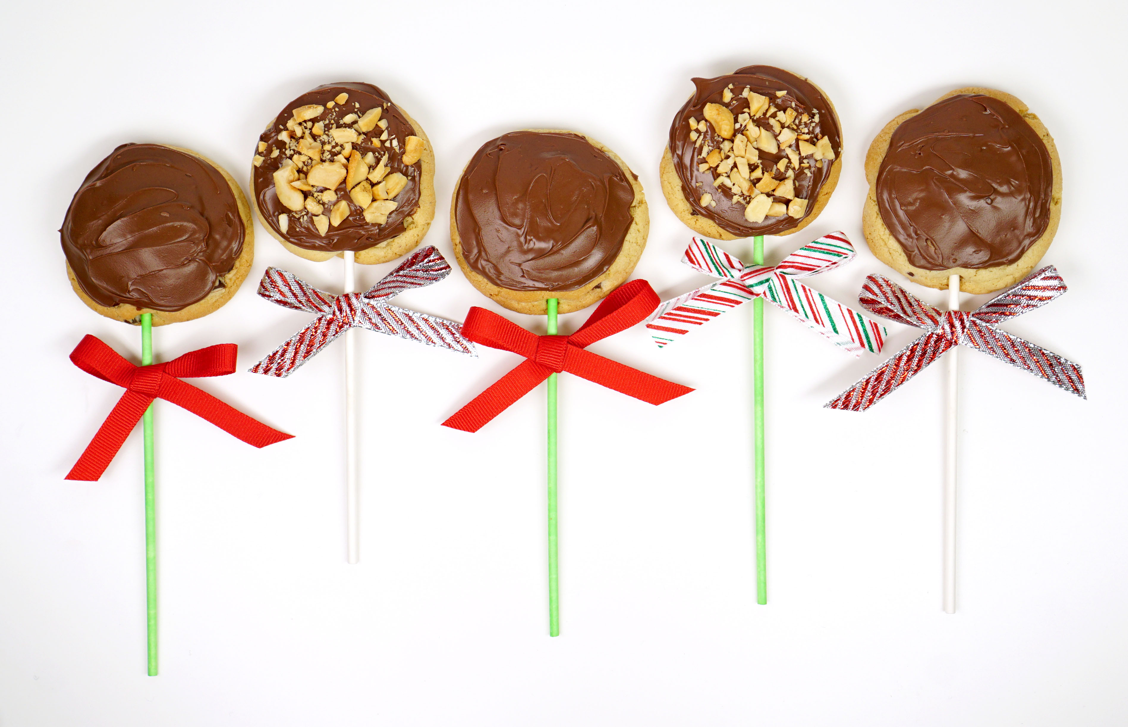 Chocolate chip cookies and Nutella pops