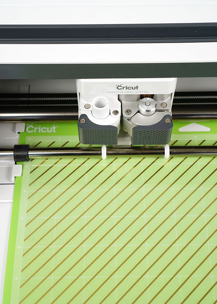 cricut cutting foil on cutting mat
