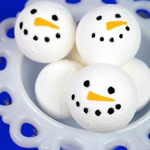 diy snowman bath bombs in dish