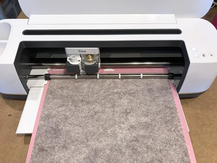 cricut maker machine cutting felt 