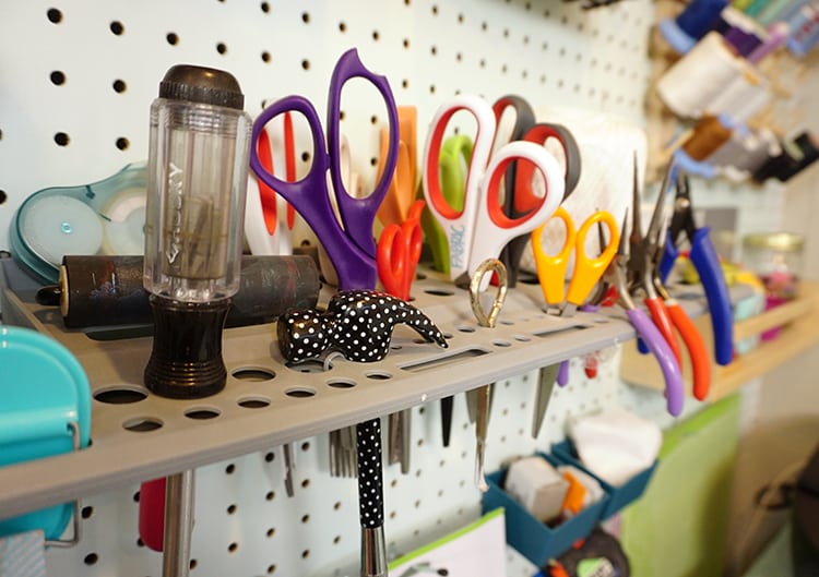 hanging tool rack on peg board