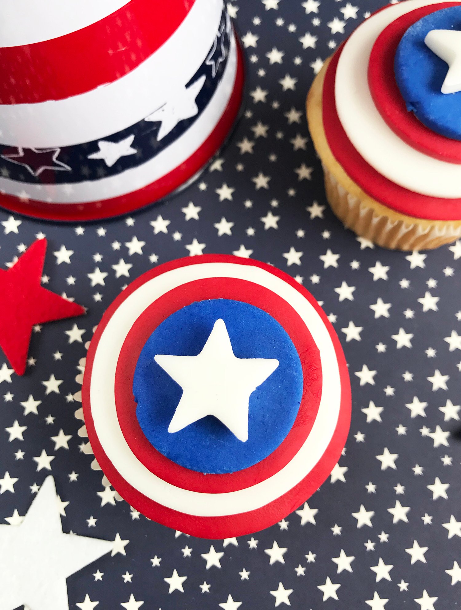 cute super hero cupcakes