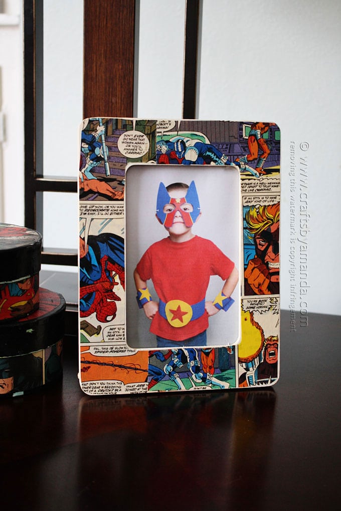 super hero photo frame