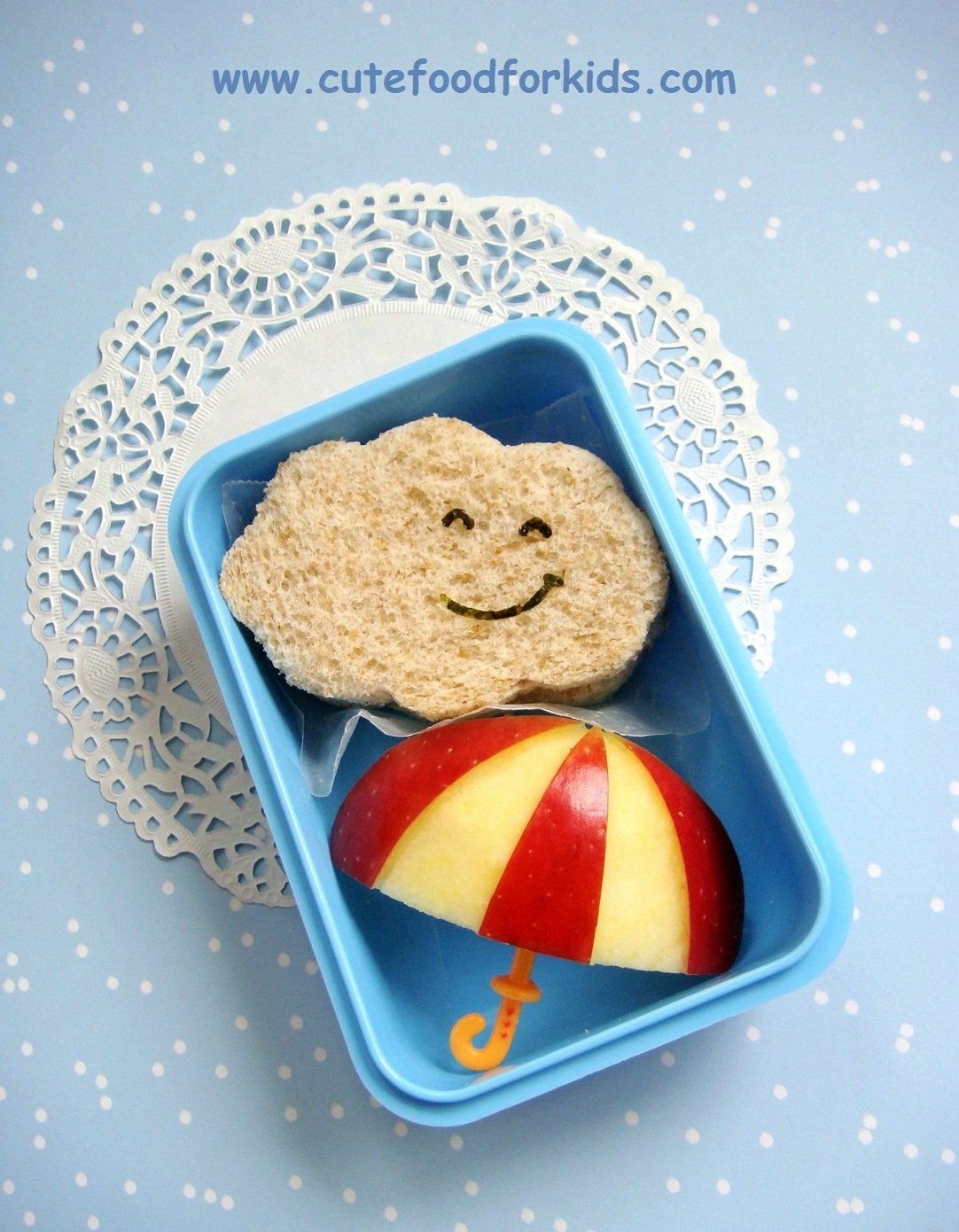 cloud shaped sandwich and apple slice umbrella in pack