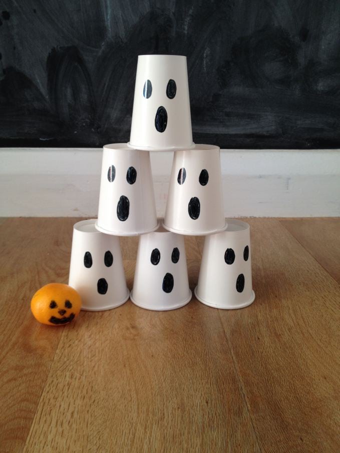 halloween ghost bowling game 