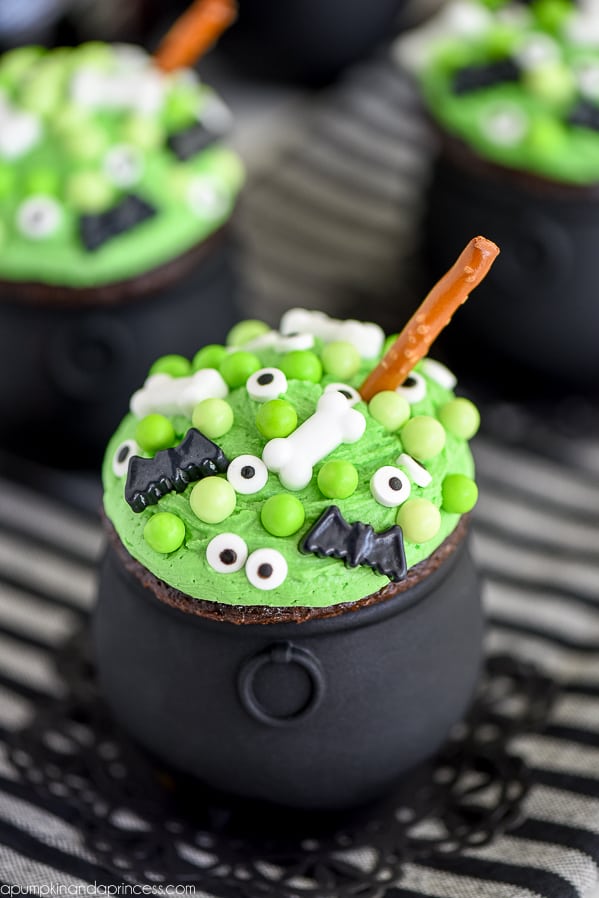 easy bubbling halloween cauldron cupcake